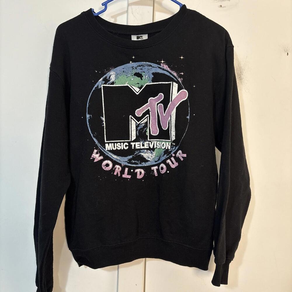 MTV Juniors' Size XS World Tour Graphic Fleece Sweatshirt Black